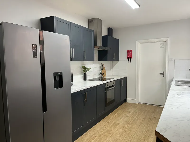 Modern 6 Bed + 2.5 Bath Student House // Jul 2026 - Image 23